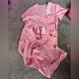 Fighting pink figs scrub set